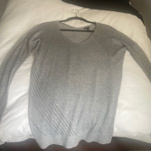 long sleeve light weight sweater in light grey